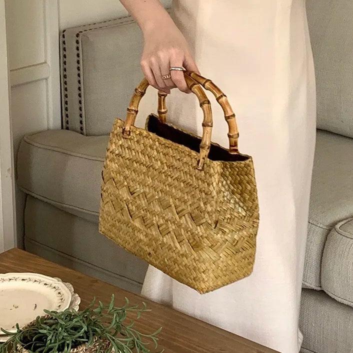 Bolsa de Praia Lilian de Palha com alça em Bambu - Maritima Moda Praia